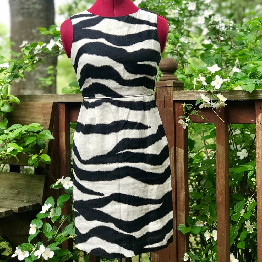 $129 Banana Republic black and cream linen dress